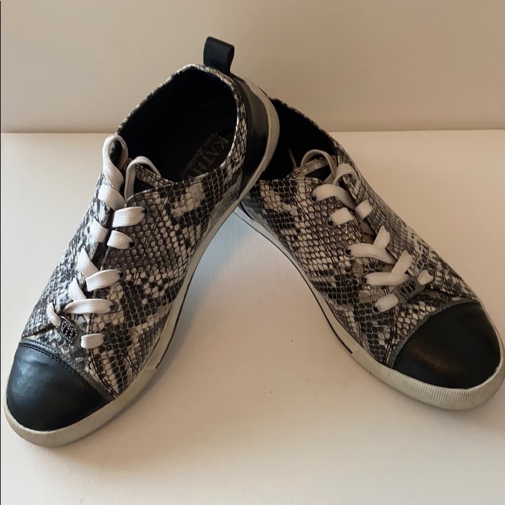 VINTAGE KATHY VAN ZEALAND leather tenni’s